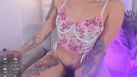 Kazumi online show from November 24, 2025, 2:28 pm