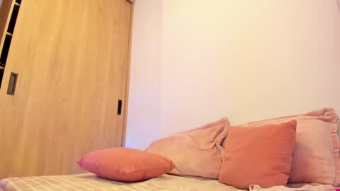 Snapshot of im_lunita chatting on January 10, 2025, 12:06 am Luna online show from January 10, 2025, 12:06 am