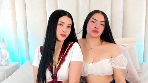 im_miadoll online show from June 10, 2026, 1:21 pm