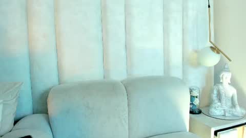 im_miadoll online show from June 26, 2026, 1:04 pm