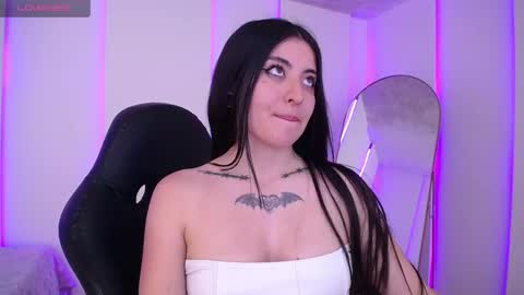 Jade Rosse online show from December 19, 2025, 9:11 pm