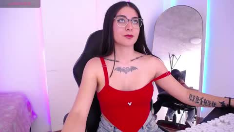 Snapshot of im_rosse_ chatting on March 13, 2026, 7:20 pm Jade Rosse online show from March 13, 2026, 7:20 pm
