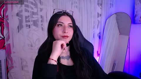 Jade Rosse online show from May 14, 2026, 8:37 pm
