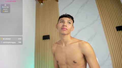 im_sebaslopez online show from December 22, 2024, 6:28 am