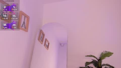 im tiffany  online show from February 6, 2026, 4:39 am