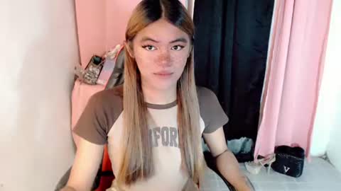 Snapshot of im_yourfairyannaxx chatting on April 15, 2026, 12:06 am im_yourfairyannaxx online show from April 15, 2026, 12:06 am