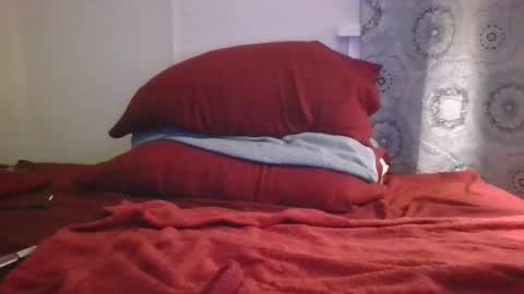 Snapshot of ima2here1 chatting on September 24, 2025, 10:29 am ima2here1 online show from September 24, 2025, 10:29 am