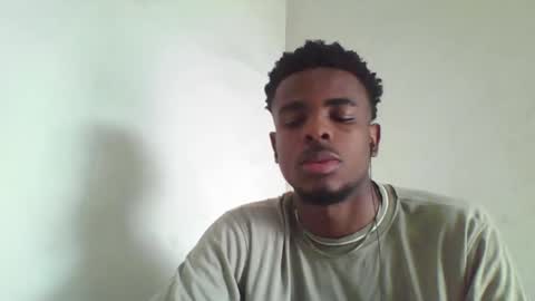 Snapshot of imaking01 chatting on September 17, 2025, 12:40 pm imaking01 online show from September 17, 2025, 12:40 pm