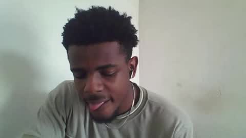 Snapshot of imaking01 chatting on October 2, 2025, 2:02 pm imaking01 online show from October 2, 2025, 2:02 pm