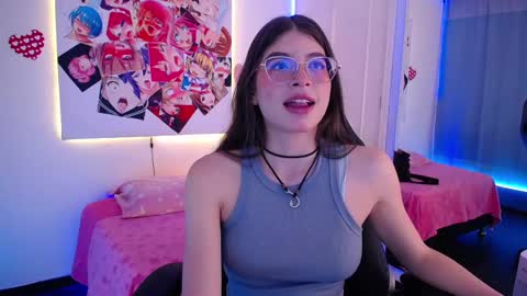 Chloe online show from September 17, 2025, 8:54 pm