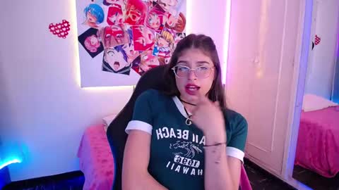 Chloe online show from October 23, 2025, 8:18 pm