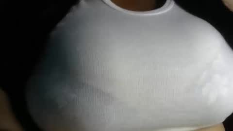 mia latina online show from October 23, 2025, 7:12 pm