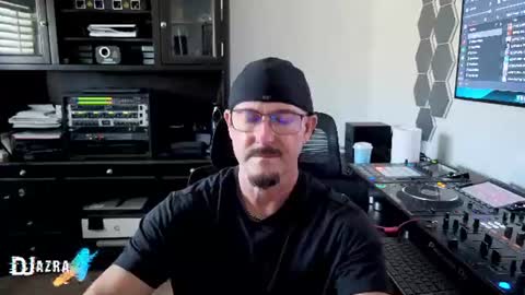 DJ Azra online show from June 25, 2026, 9:52 pm