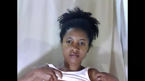 imelda9794 online show from April 19, 2026, 2:38 pm