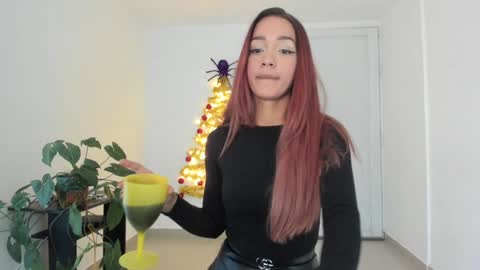 mia ---------  COL TIME online show from December 30, 2024, 12:00 am