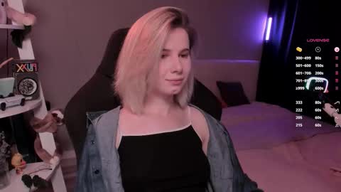 Snapshot of imnotmia chatting on March 6, 2026, 11:17 am Mia online show from March 6, 2026, 11:17 am