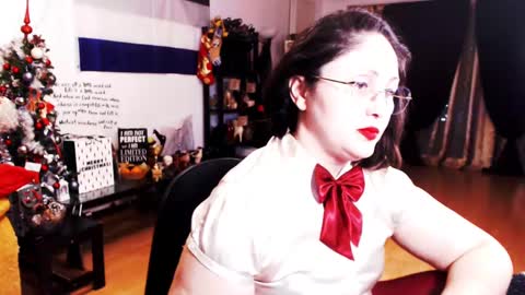 Empress online show from December 8, 2024, 6:17 pm