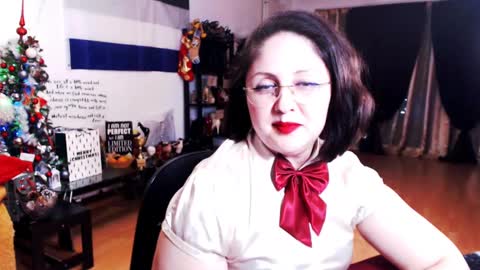 Empress online show from December 8, 2024, 9:19 pm