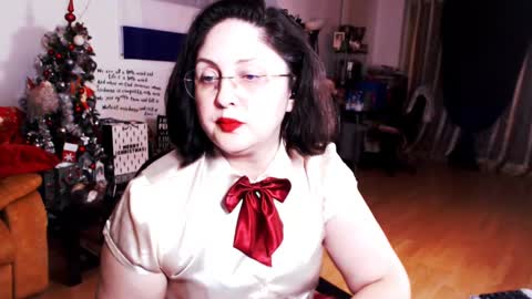 Empress online show from December 9, 2024, 8:54 pm