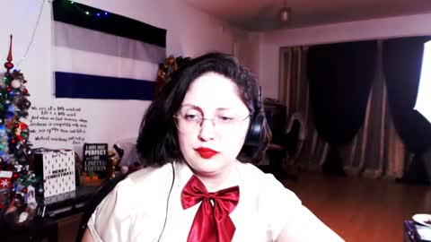 Empress online show from December 10, 2024, 3:09 am