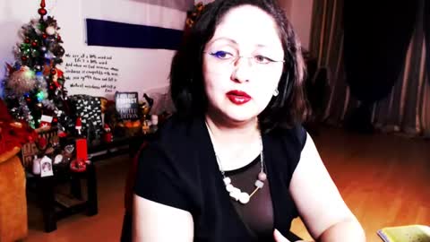 Empress online show from December 25, 2024, 11:42 pm