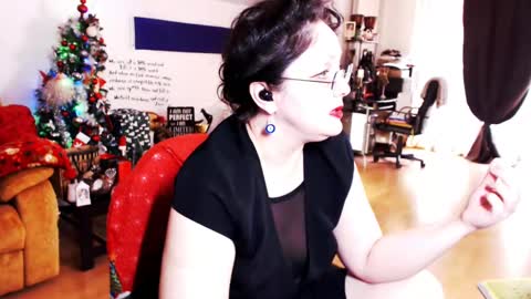 Empress online show from January 7, 2025, 11:48 am