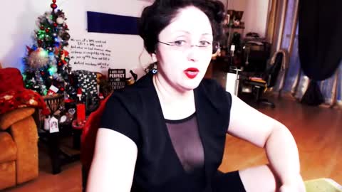 Empress online show from January 7, 2025, 2:51 pm