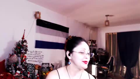 Empress online show from January 11, 2025, 10:07 pm