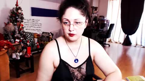 Empress online show from January 26, 2025, 1:47 pm