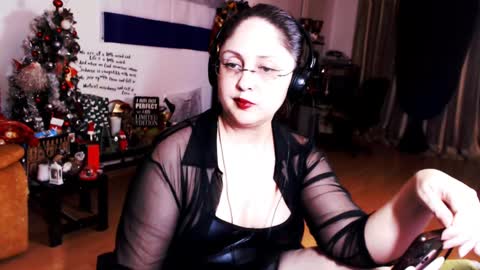 Empress online show from February 5, 2025, 3:55 am