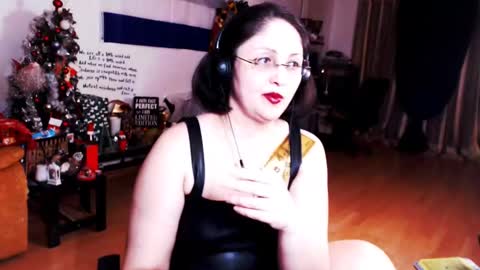 Empress online show from February 6, 2025, 4:31 am