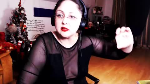 Empress online show from February 9, 2025, 4:25 am