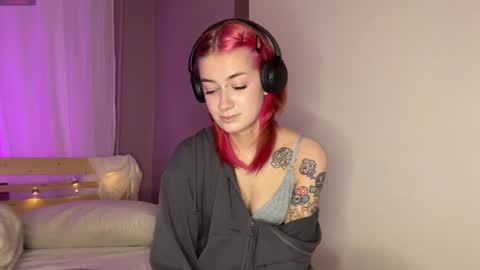 Snapshot of impussible chatting on February 2, 2026, 1:10 pm Dina online show from February 2, 2026, 1:10 pm