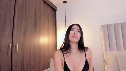 sarah online show from November 27, 2025, 6:32 pm