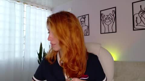 Snapshot of imsiennabellucci chatting on September 24, 2025, 9:07 pm Sienna online show from September 24, 2025, 9:07 pm