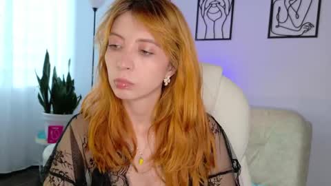 Snapshot of imsiennabellucci chatting on October 3, 2025, 9:23 pm Sienna online show from October 3, 2025, 9:23 pm