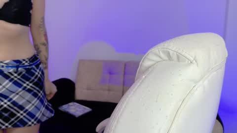 Sienna online show from January 5, 2026, 7:50 pm