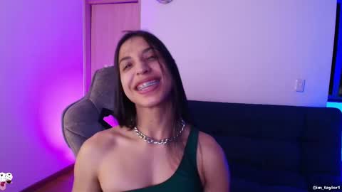 TAYLOR  online show from October 31, 2025, 11:50 pm