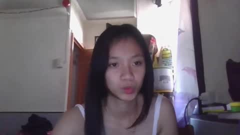 imurasian_fox online show from May 5, 2026, 5:26 am