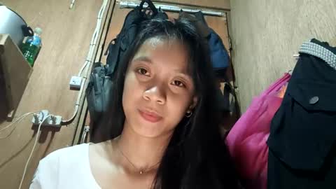 imurasian_fox online show from May 7, 2026, 3:17 pm