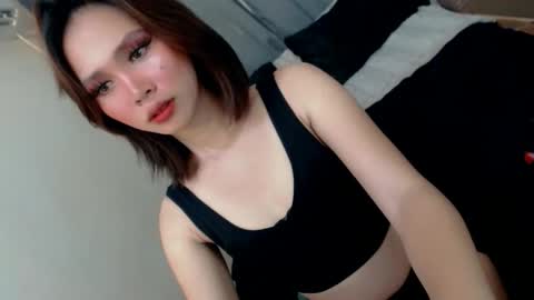 hi its me pearl online show from September 17, 2025, 3:19 am