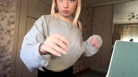 Snapshot of inamillsap chatting on March 14, 2026, 11:48 am Lola online show from March 14, 2026, 11:48 am