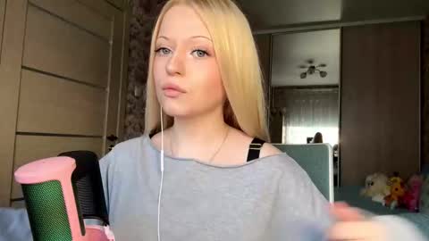 Snapshot of inamillsap chatting on March 15, 2026, 12:33 pm Lola online show from March 15, 2026, 12:33 pm