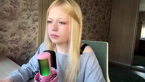 Snapshot of inamillsap chatting on March 22, 2026, 12:08 pm Lola online show from March 22, 2026, 12:08 pm