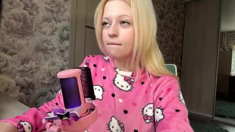 Snapshot of inamillsap chatting on April 2, 2026, 12:36 pm Lola online show from April 2, 2026, 12:36 pm