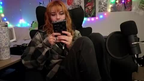 Inarafoxx online show from April 26, 2026, 3:04 am