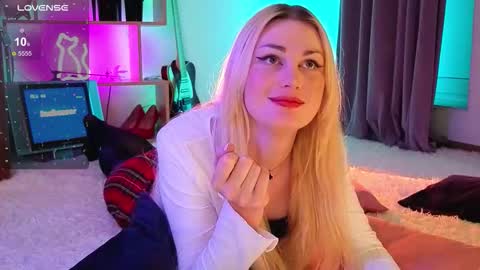 Snapshot of inchcaser chatting on February 14, 2026, 7:10 pm Dina Help me reach 100 likes online show from February 14, 2026, 7:10 pm