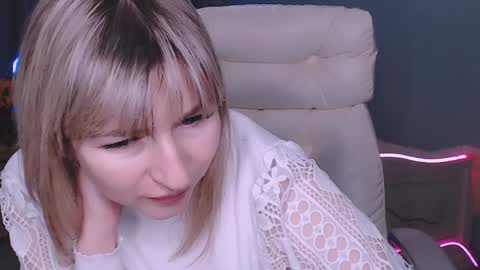 Snapshot of incredible_ariela chatting on December 18, 2024, 1:56 pm incredible_ariela online show from December 18, 2024, 1:56 pm