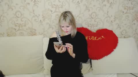 Snapshot of incredible_ariela chatting on January 3, 2025, 10:31 am incredible_ariela online show from January 3, 2025, 10:31 am