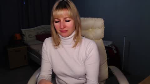 Snapshot of incredible_ariela chatting on January 5, 2025, 10:32 am incredible_ariela online show from January 5, 2025, 10:32 am